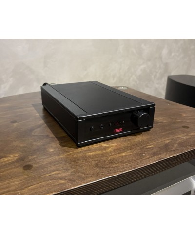 REGA IO DEMO AMPLIFICATORE INTEGRATO DI DIMENSIONI COMPATTE GARANZIA UFFICIALE