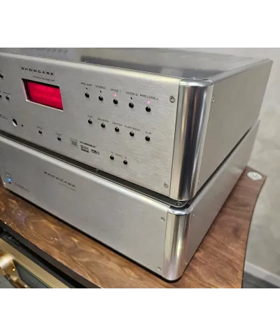 KRELL SHOWCASE PROCESSOR + KRELL SHOWCASE MULTI-CHANNEL AMPLIFIER USATO