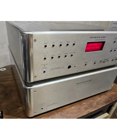 KRELL SHOWCASE PROCESSOR + KRELL SHOWCASE MULTI-CHANNEL AMPLIFIER USATO